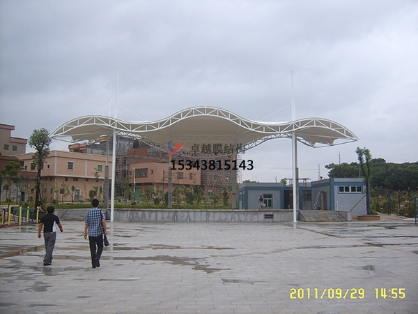 長沙<font color='red'>膜結(jié)構(gòu)景觀</font>【設(shè)計生產(chǎn)】